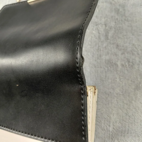 Ivanka Trump Small Purse - Picture 8 of 13